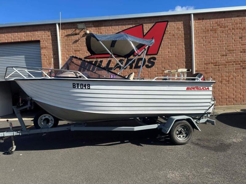Bermuda 480 Runabout