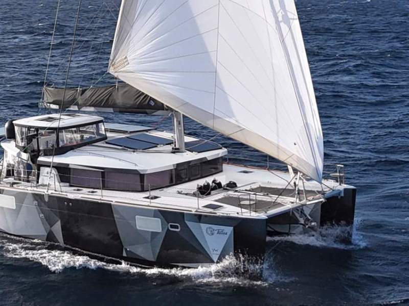 Lagoon 450 Sports Top