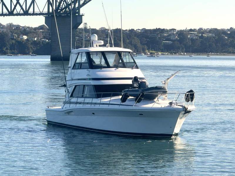 Riviera 48 Flybridge
