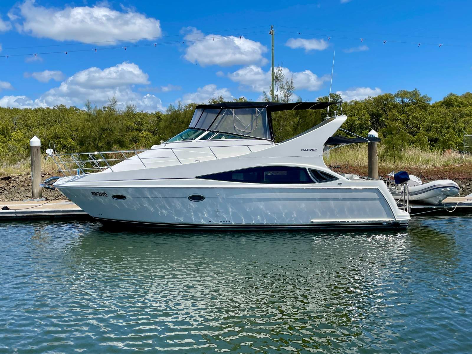 Carver 36 Mariner