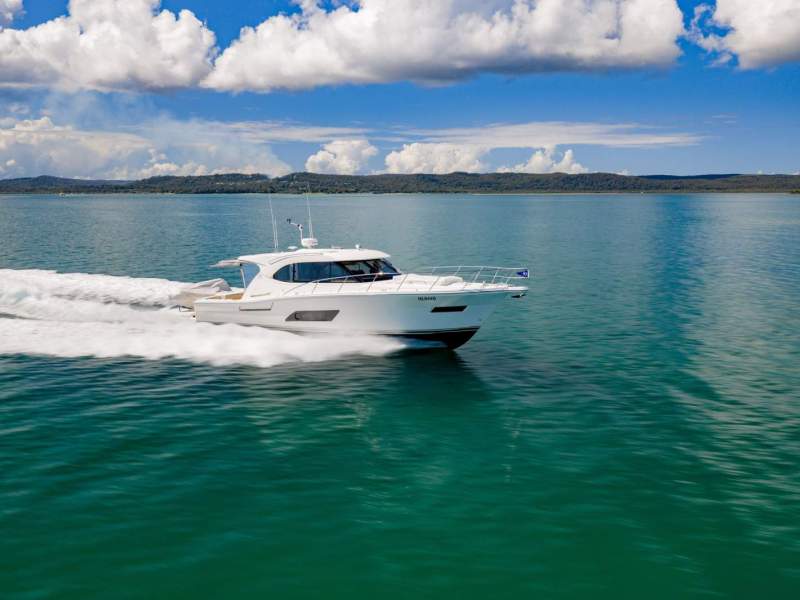 Riviera 445 SUV - Watermaker & Gyro Stabilizer