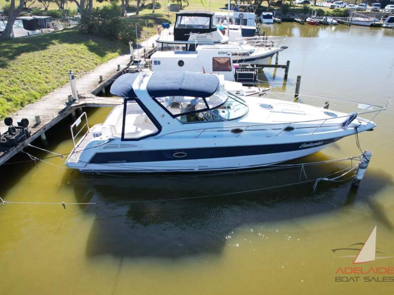 Mustang 3800 LE Sportscruiser repowered Mercruiser 383 Mag Mpi engines
