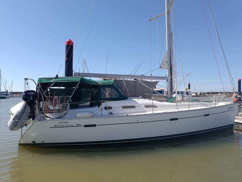 Beneteau Oceanis 393 Shoal draft version