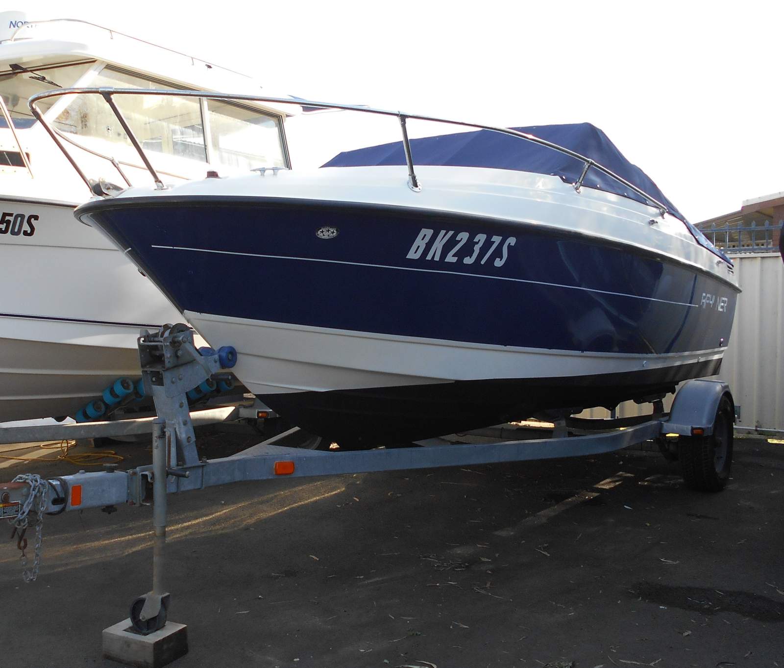 Bayliner 192 Discovery Cuddy Cabin