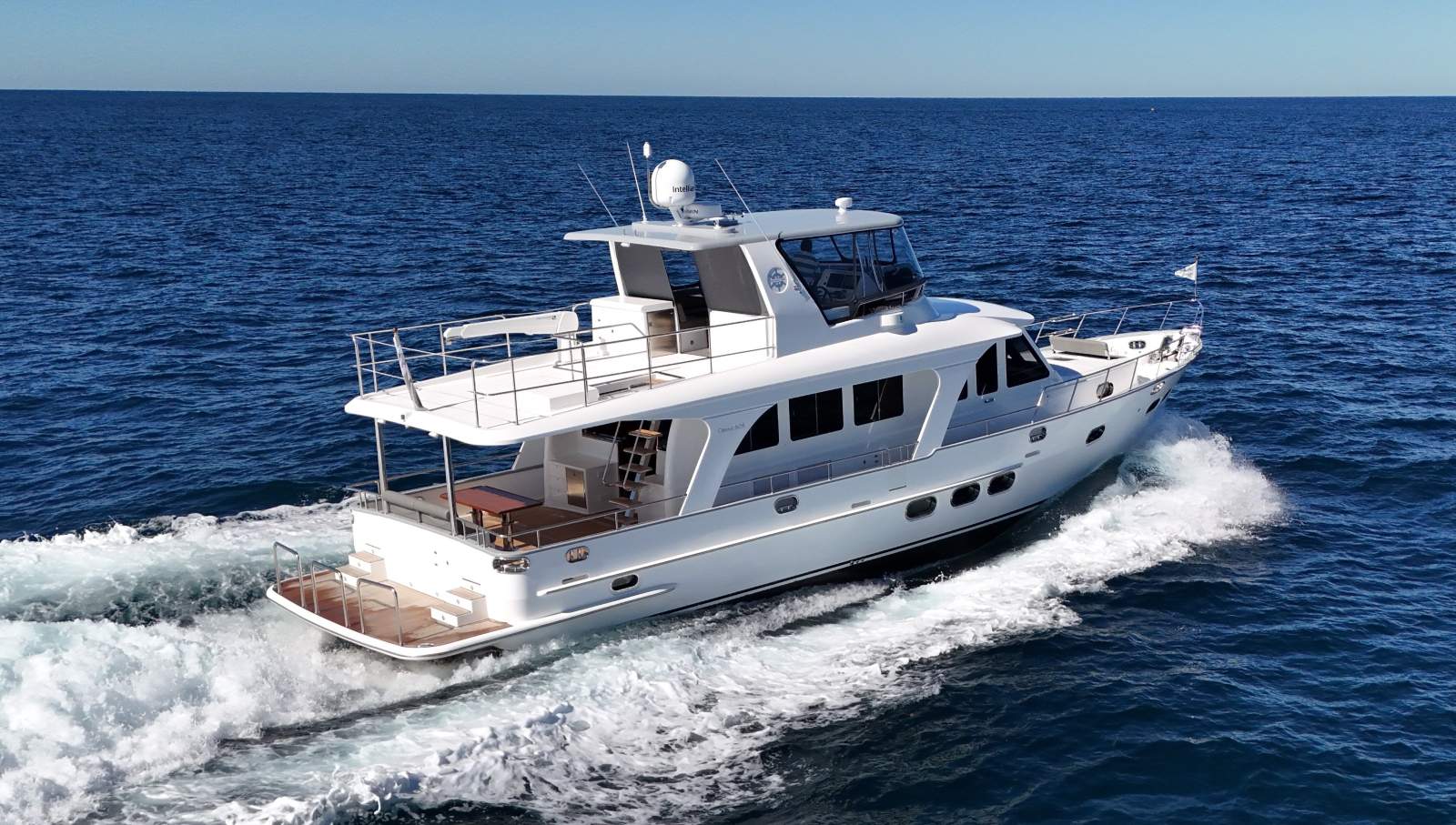 Classic Motor Yachts Classic 609 Classic Flybridge Motor Yacht