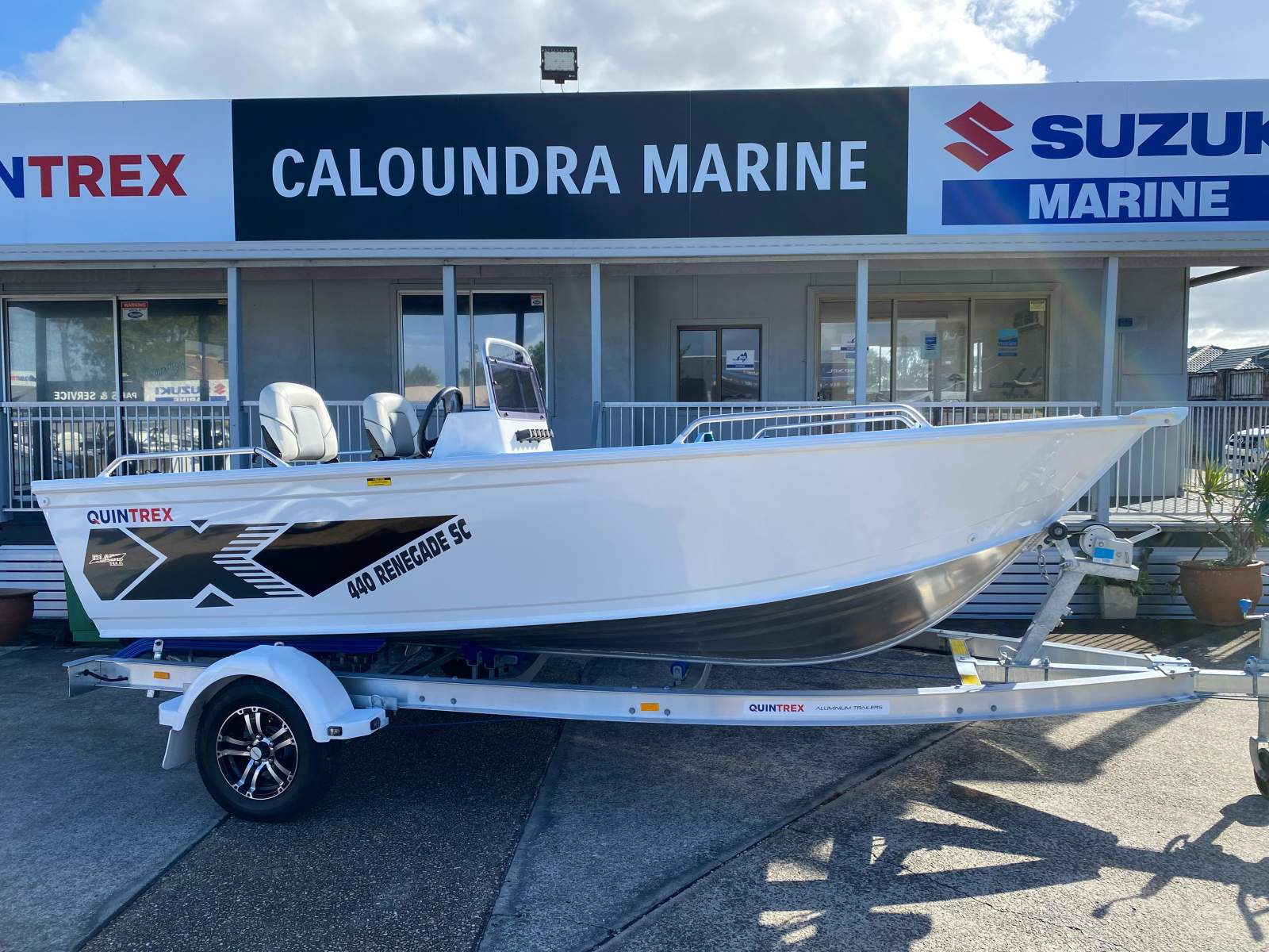 New Quintrex 440 Renegade SC