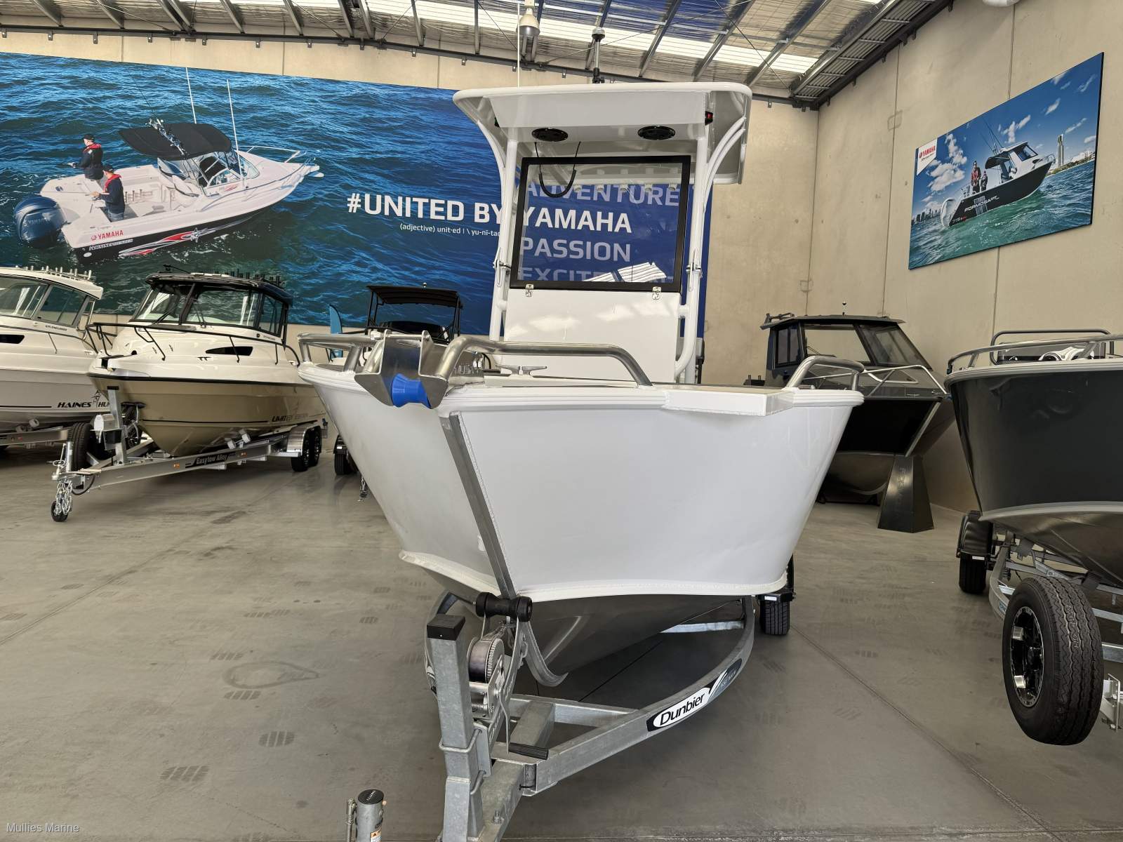 New Formosa 525 SRT Centre Console