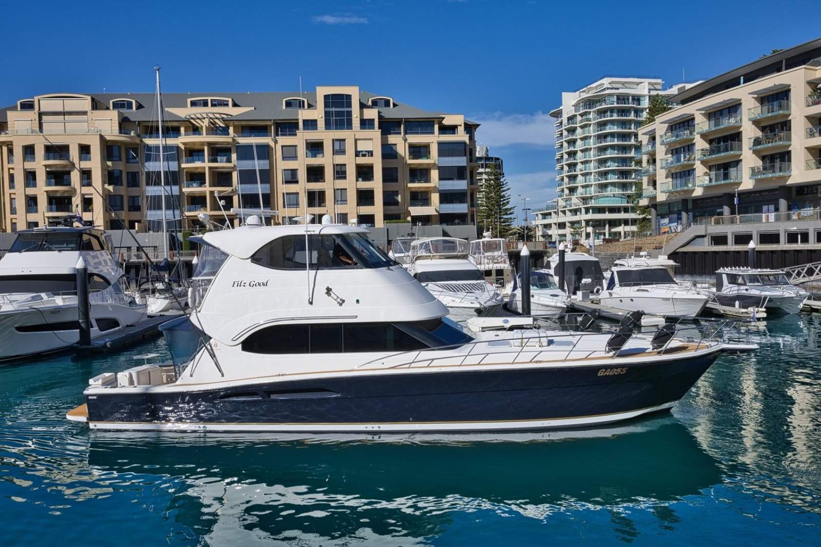 Riviera 51 Enclosed Flybridge