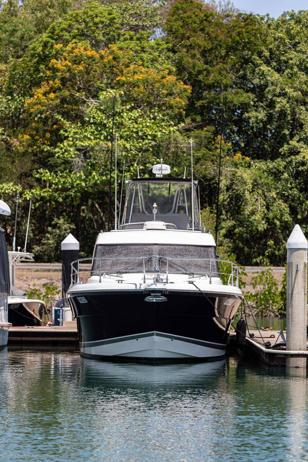 Riviera 3600 Sport Yacht