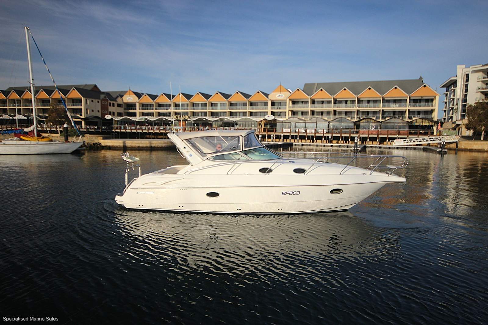 Sunrunner 3300 Sports Cruiser *** ENGINES REPLACED *** $ 89,990 ***