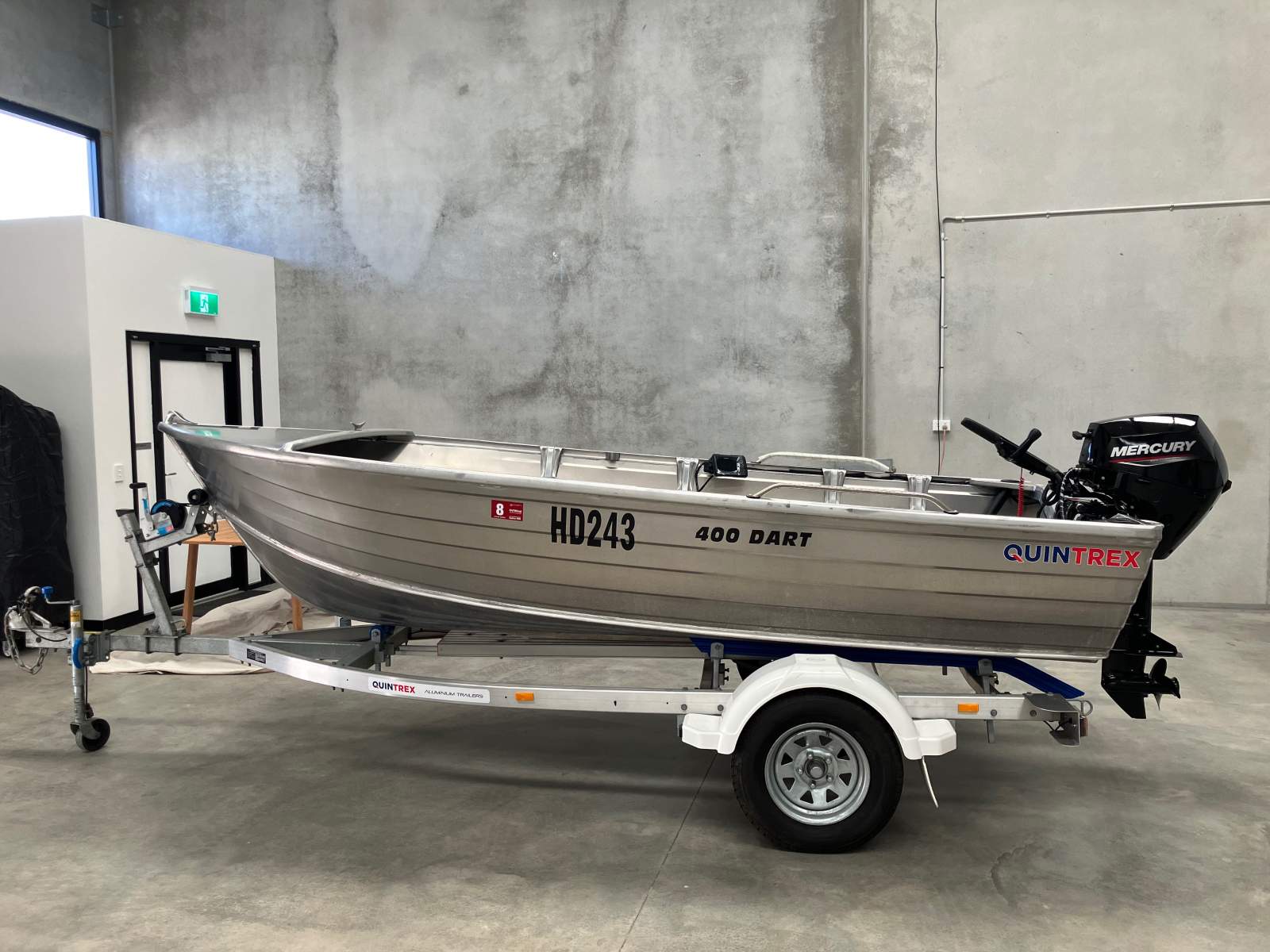 Quintrex 400 Dart