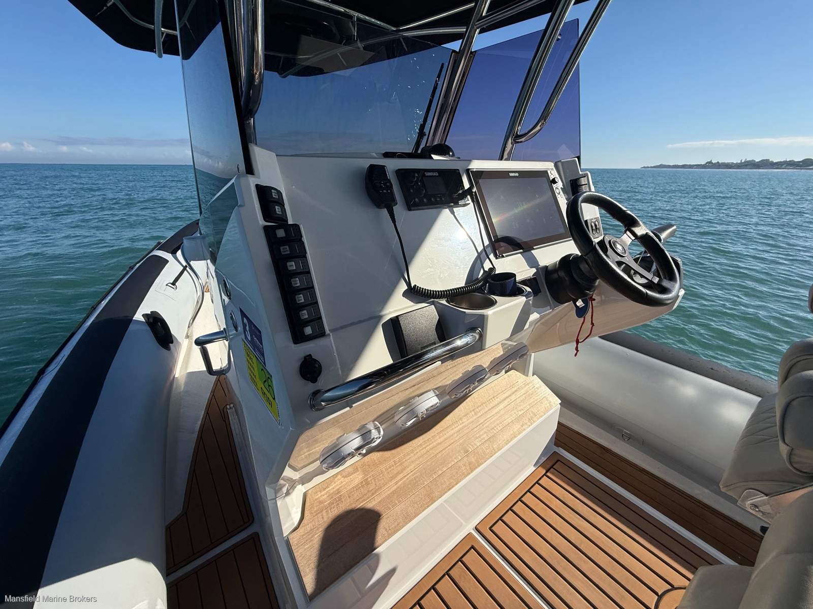 Protector 250 Chase:Raised helm position