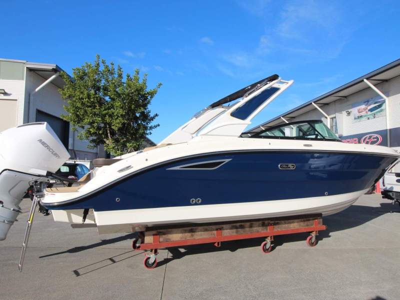 Sea Ray 250 SDX OB Bowrider