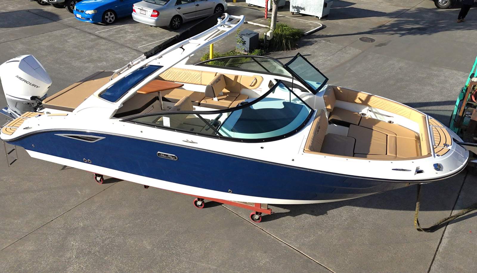 Sea Ray 250 SDX OB Bowrider