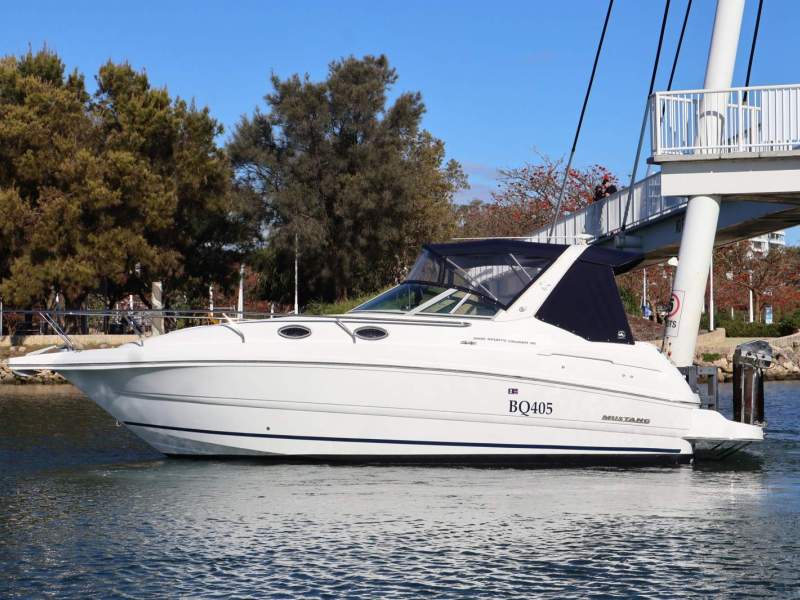 Mustang 3200SE Sportscruiser Family Cruising at Its Best!