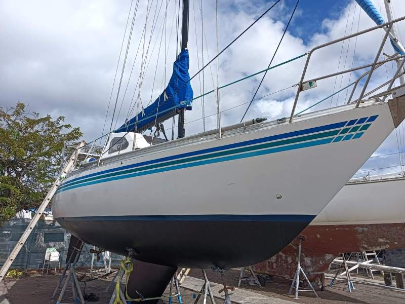 Adams 31 Centre Cockpit