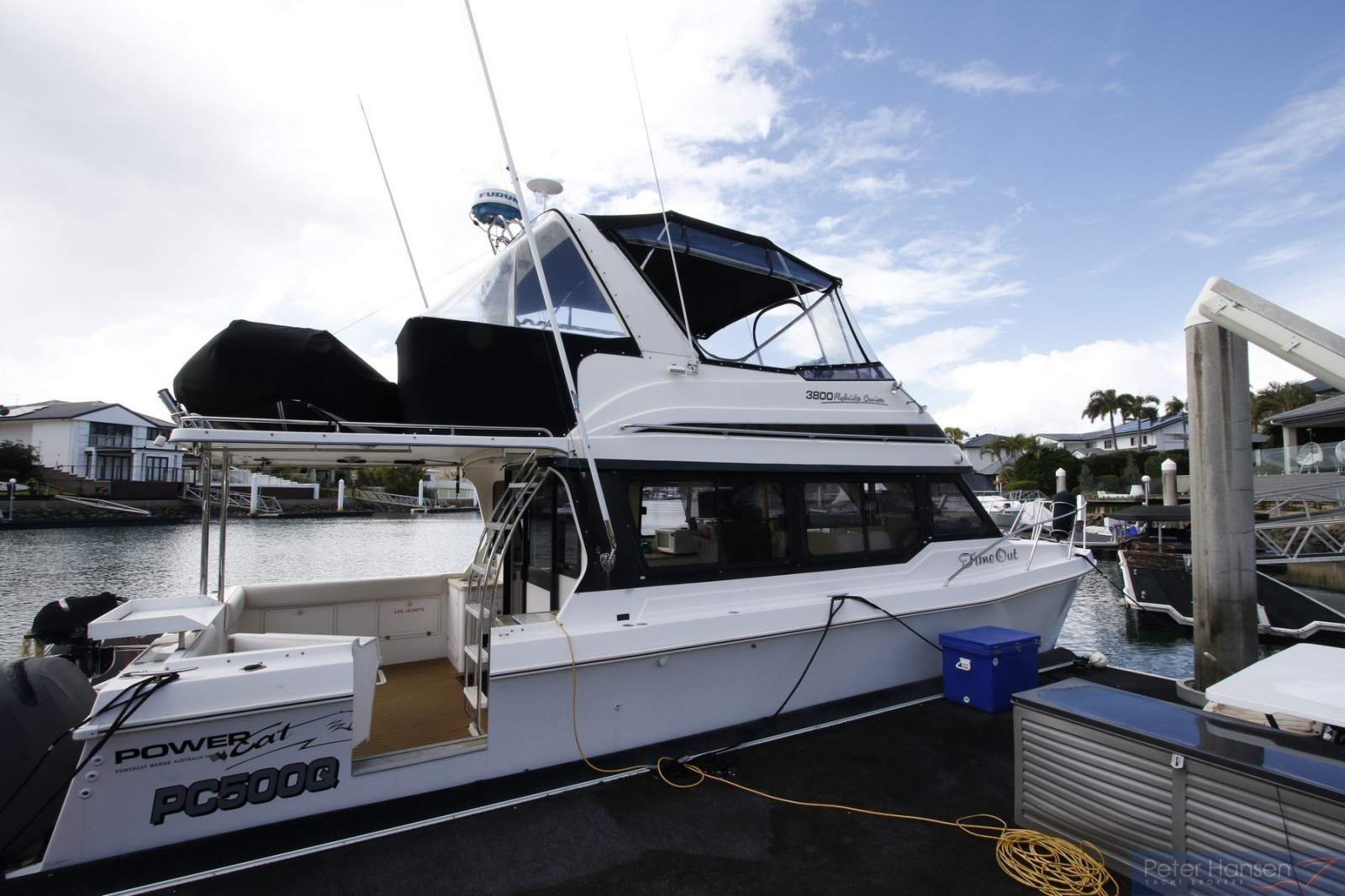 Powercat 3800 Flybridge