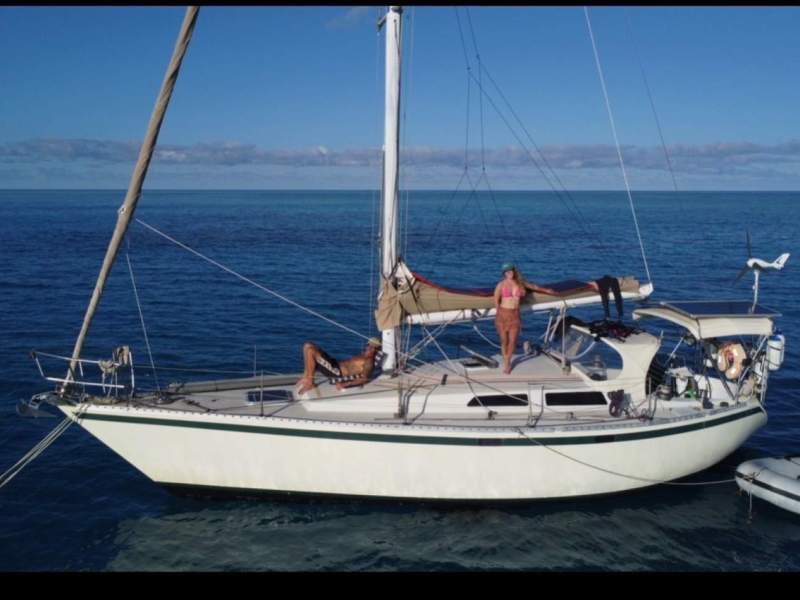 Bounty 35 Live a board