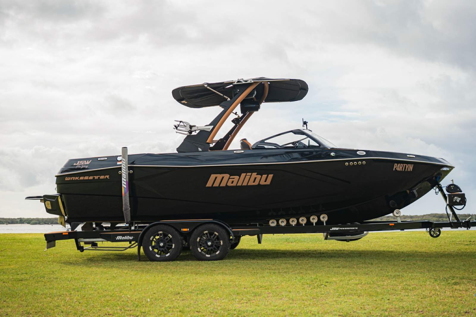 Malibu Wakesetter 23 LSV