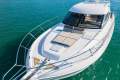 Riviera 5000 Sport Yacht