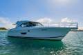 Riviera 4400 Sport Yacht