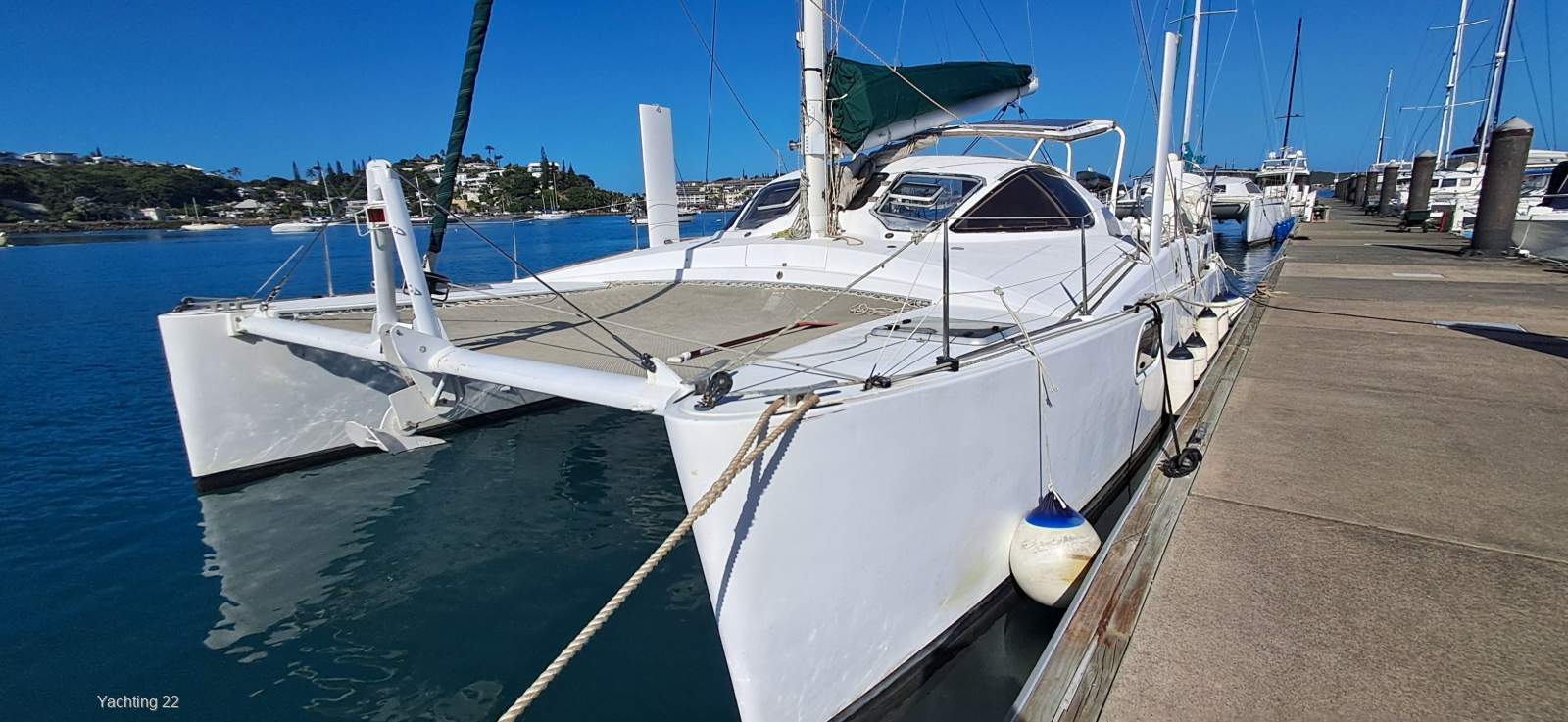 Catana Catamarans 401 Owner version - Extended