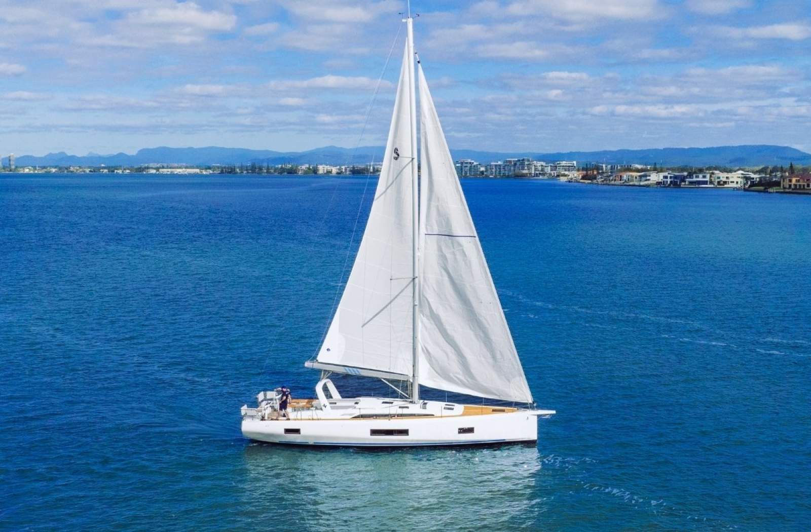 Beneteau Oceanis 52