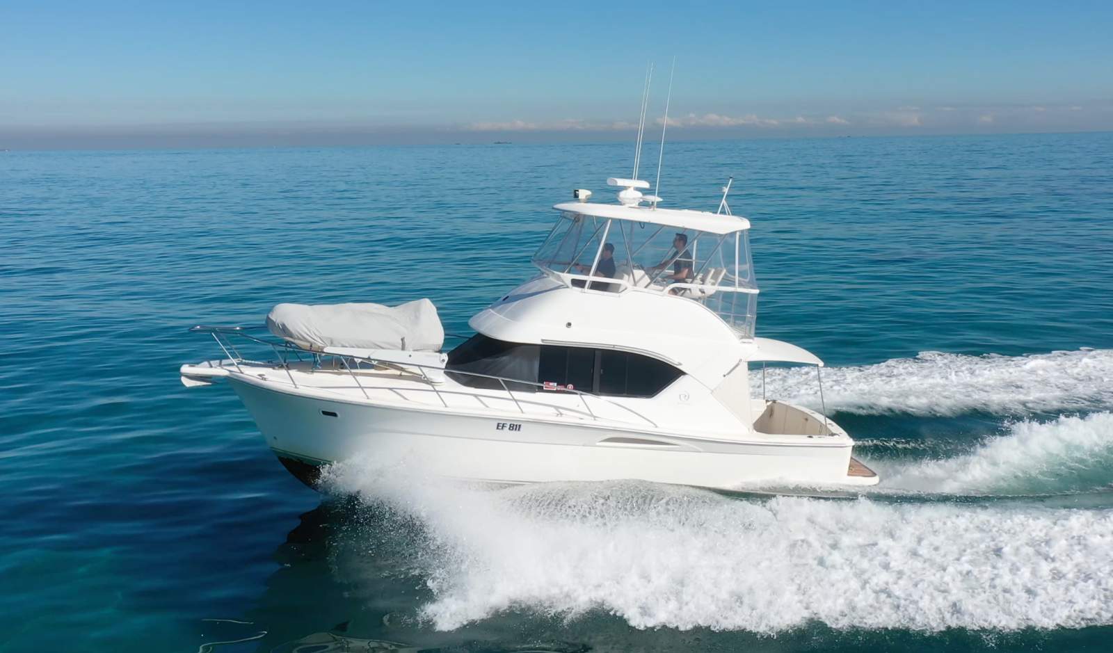 Riviera 3350 Flybridge