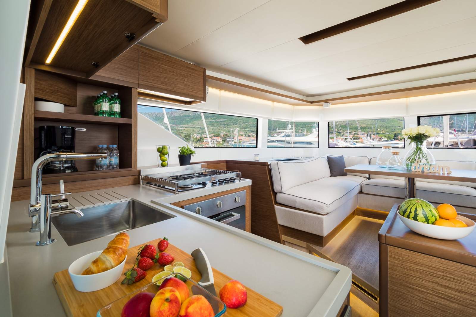 Lagoon 50
