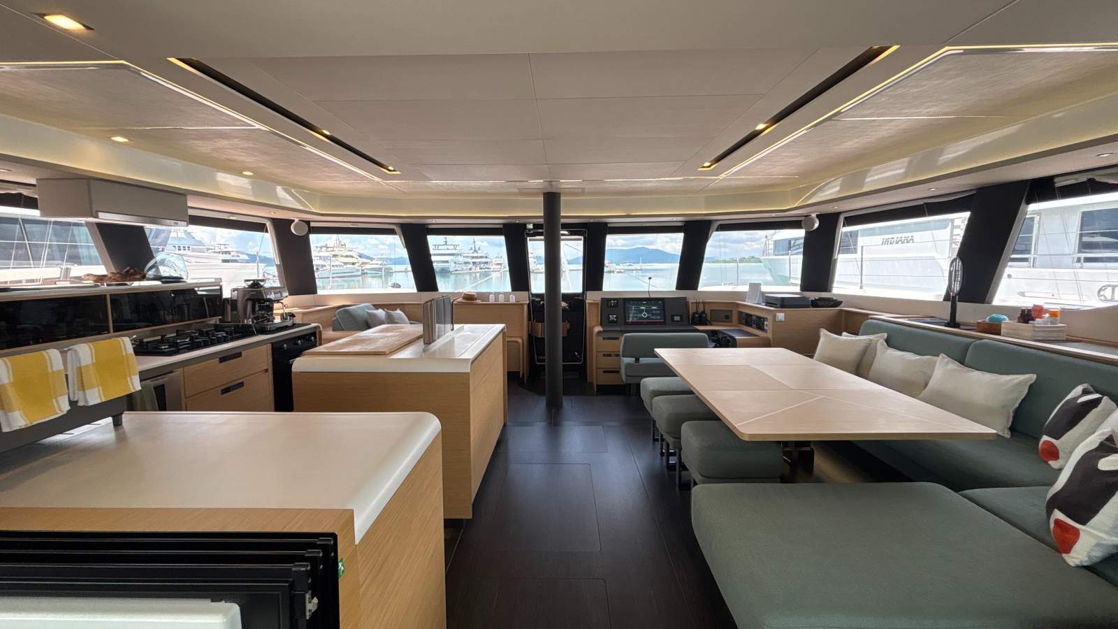 Fountaine Pajot Alegria 67