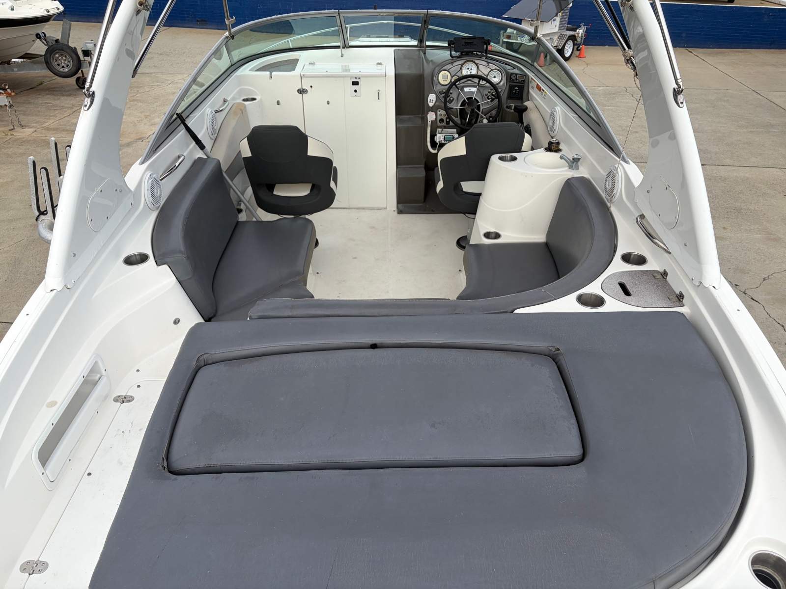Rinker 246 CC