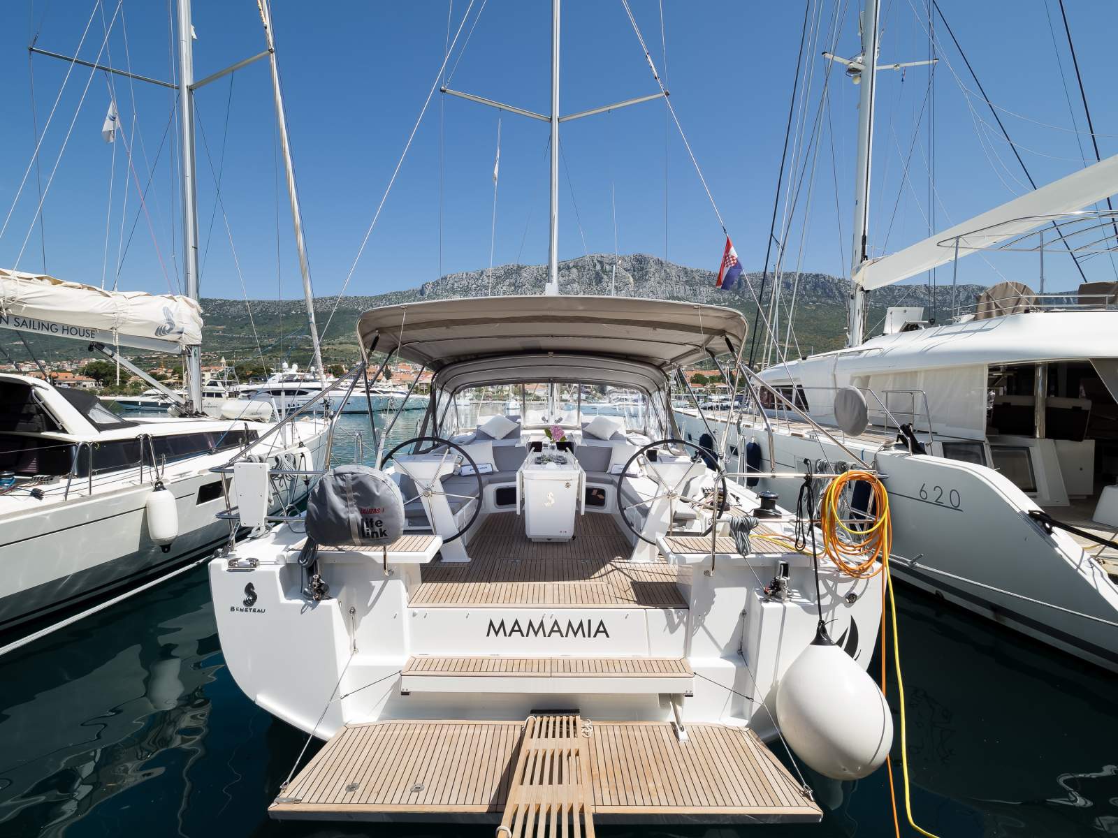 Beneteau Oceanis 51.1