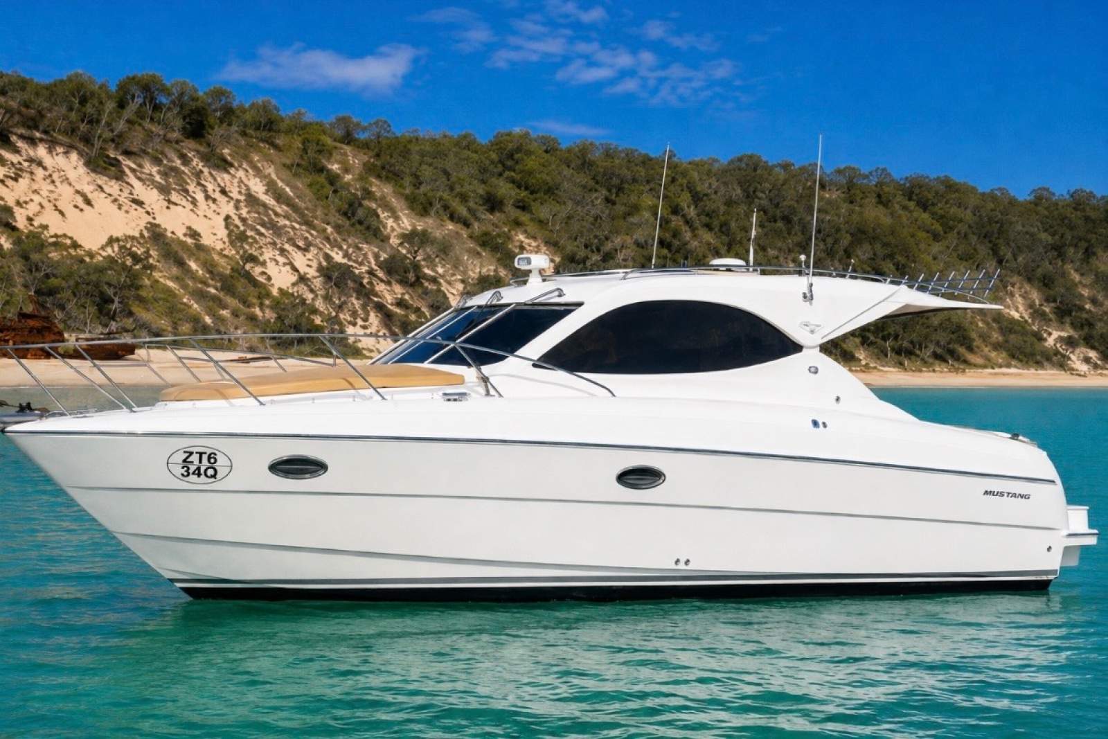 Maritimo Mustang 32 Beautifully presented - low hours!