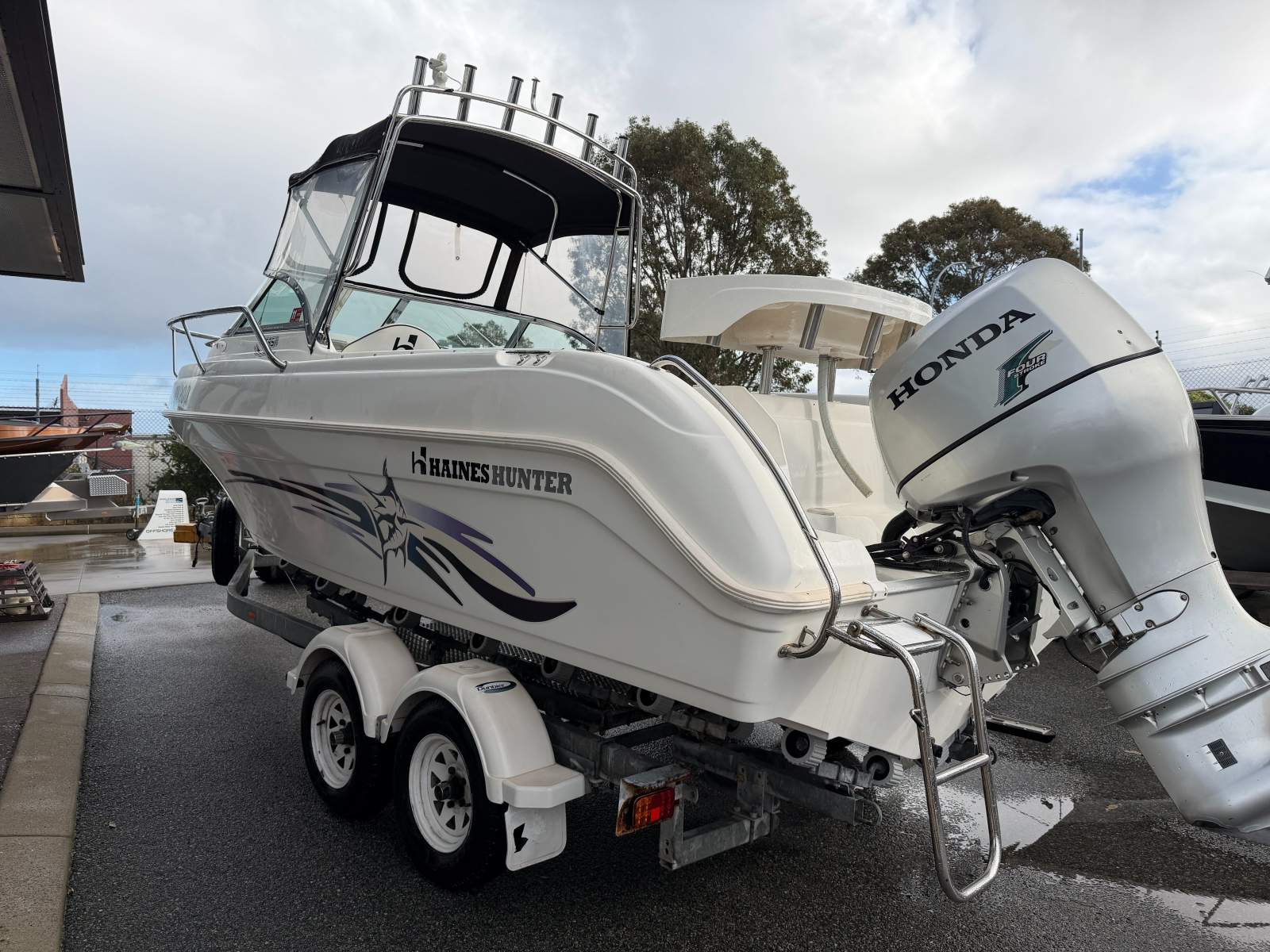 Haines Hunter 585 R with Honda 135HP 4 Stroke