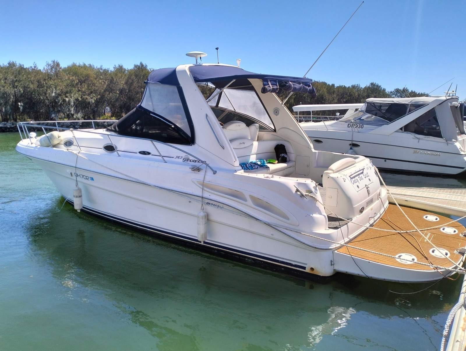 Sea Ray 365 Sundancer Well-Maintained Sports Cruiser - Turn-Key Ready