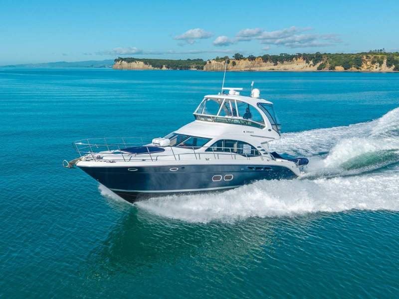 Sea Ray 500 Sedan Bridge