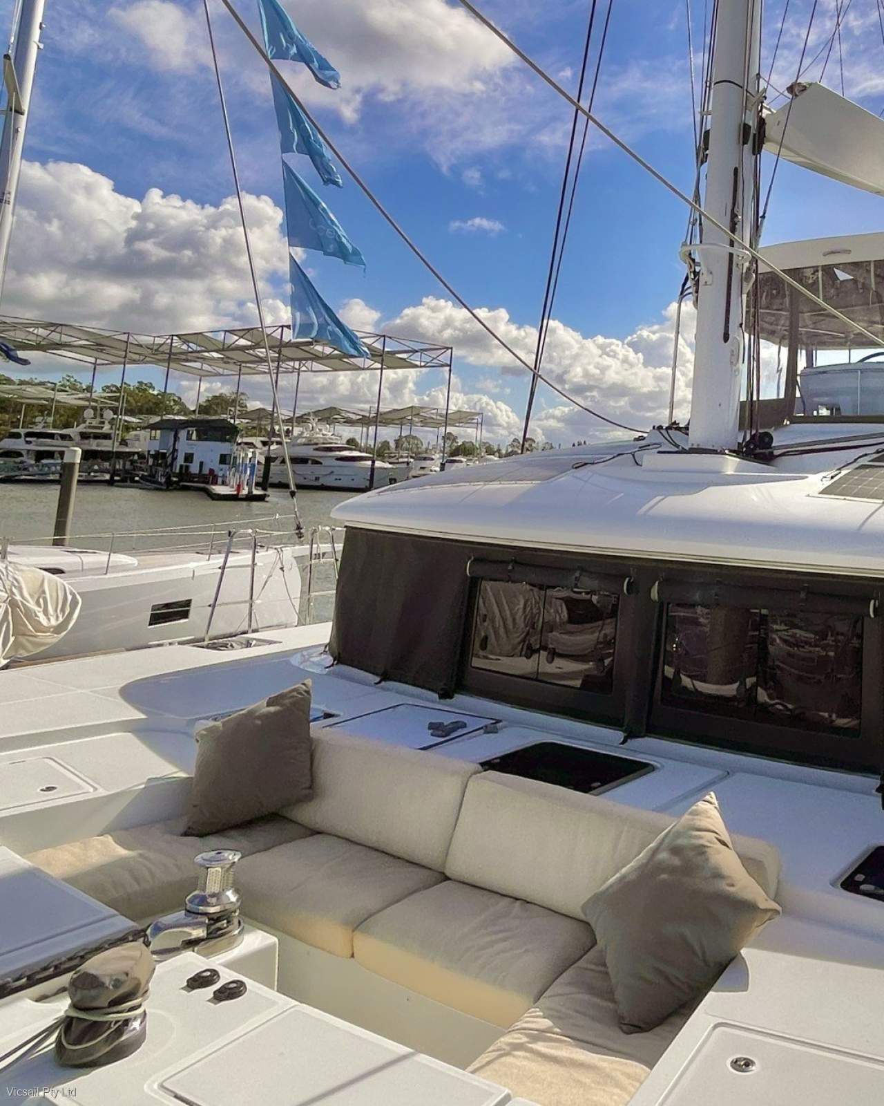 Lagoon 560