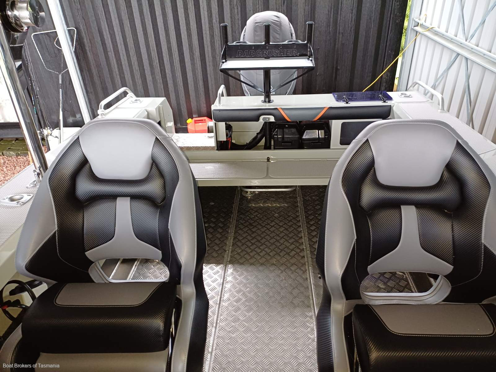  Bar Crusher 615BR As new throughout. Fully optioned. Boat Brokers of Tasmania