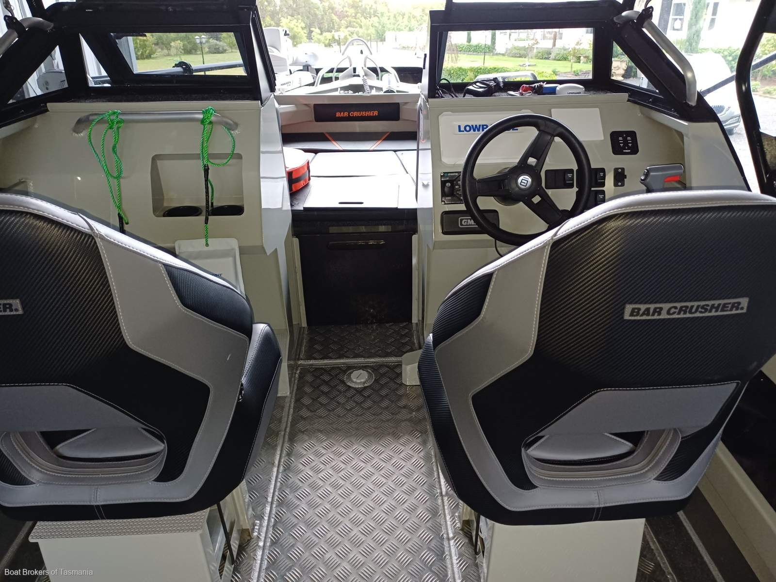  Bar Crusher 615BR As new throughout. Fully optioned. Boat Brokers of Tasmania
