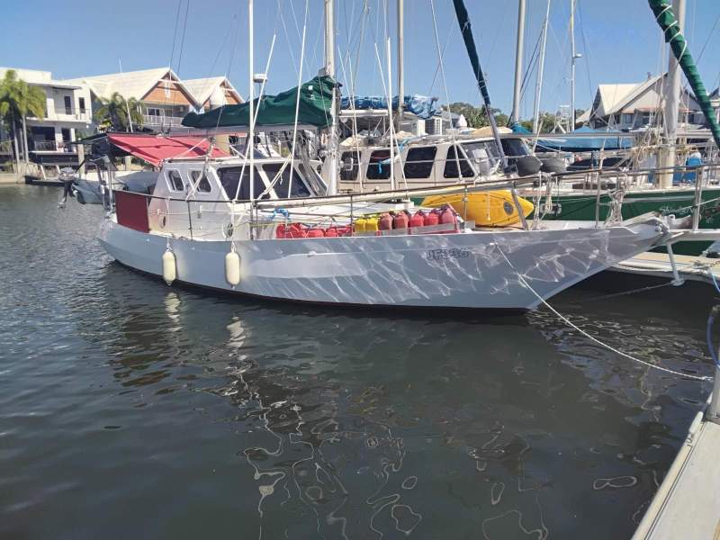 Bruce Roberts Spray 36