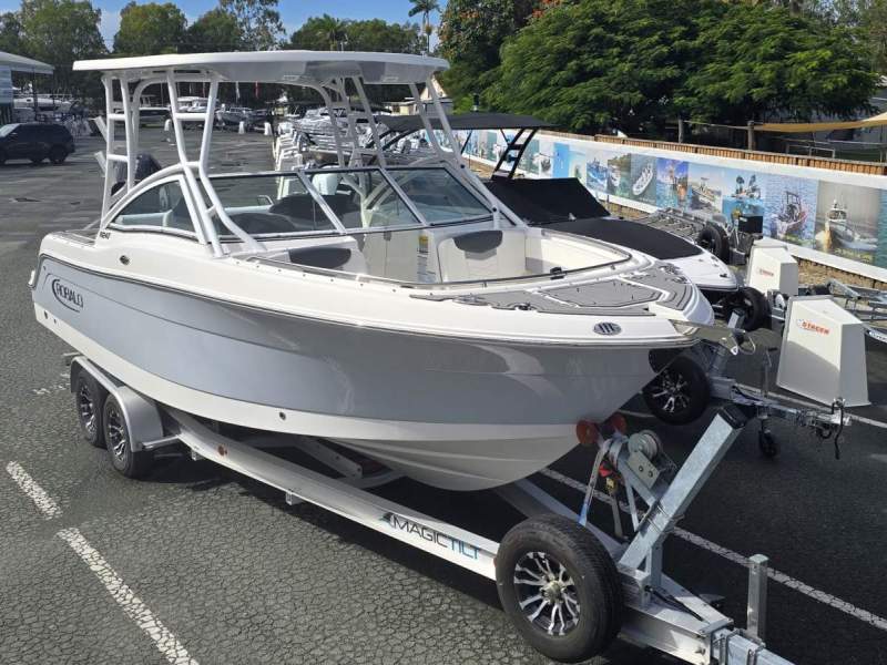 Robalo R247