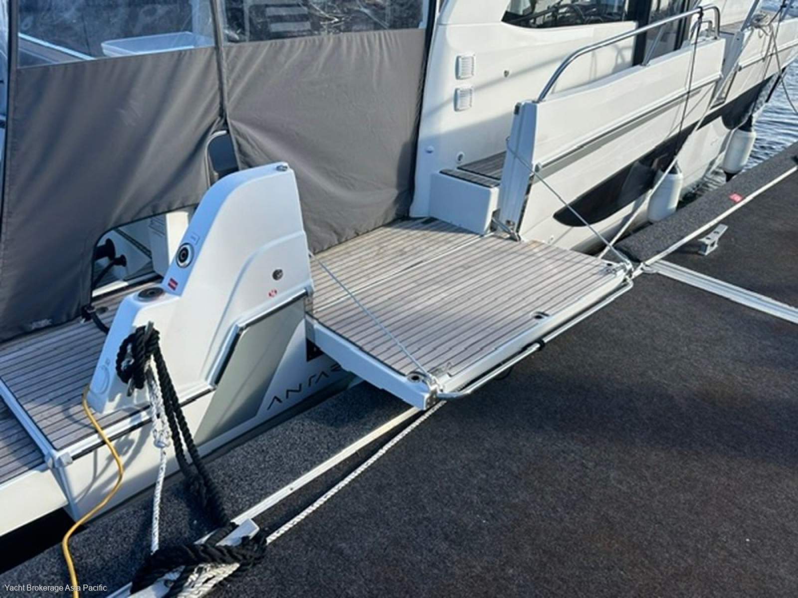 Beneteau Antares 11 Fly OB