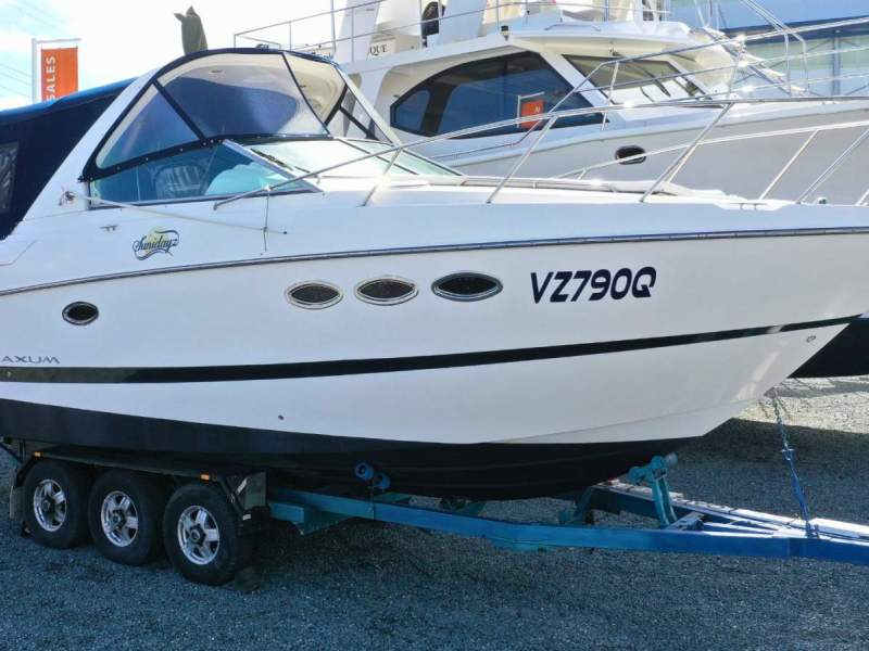 Maxum 2900 SE NEW Bravo III Stern Drives