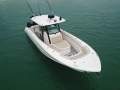 Boston Whaler 330 Outrage Centre Console