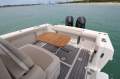 Boston Whaler 330 Outrage Centre Console