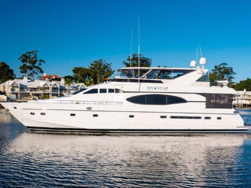 Monte Fino 86 Flybridge