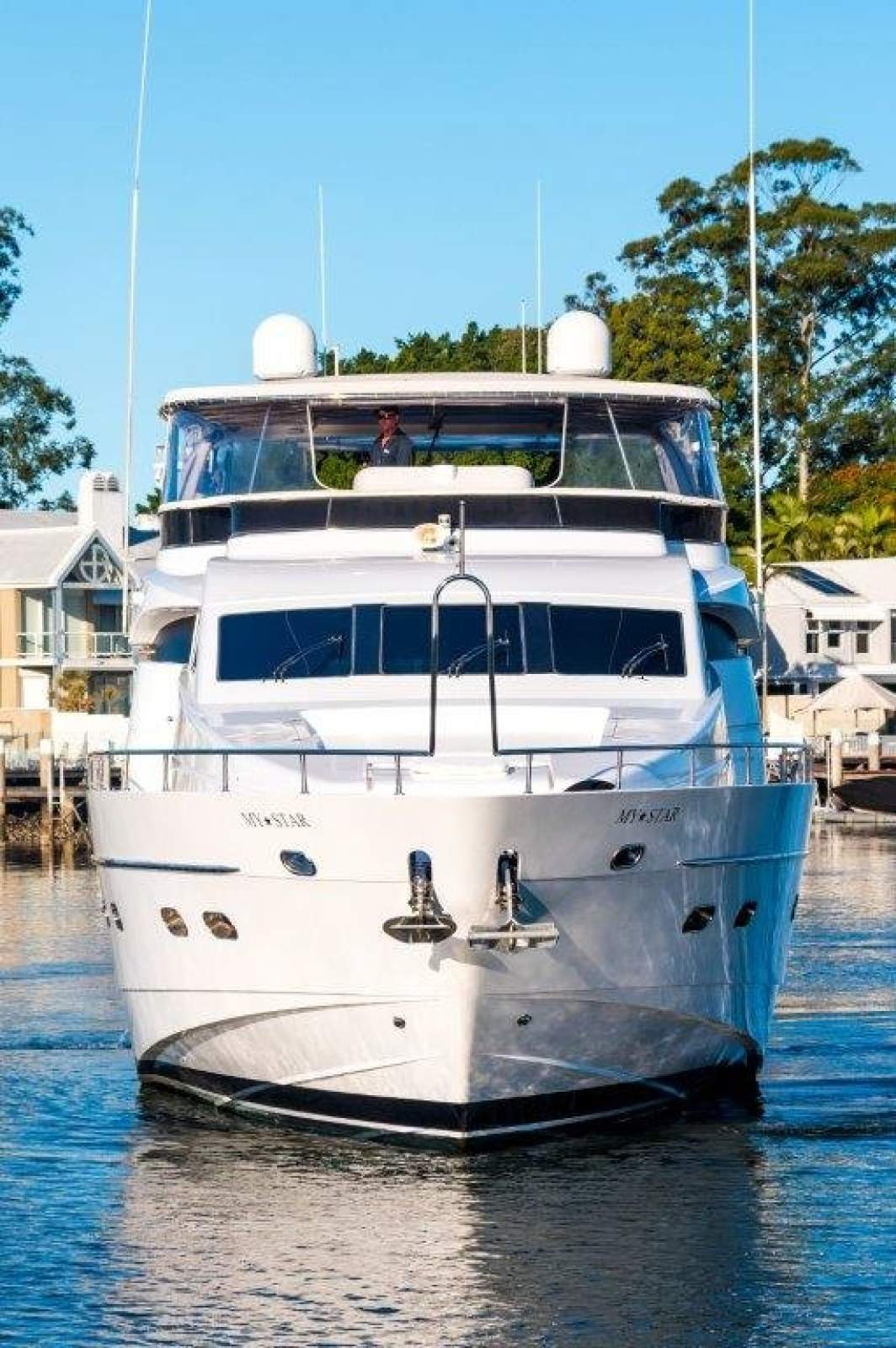 Monte Fino 86 Flybridge