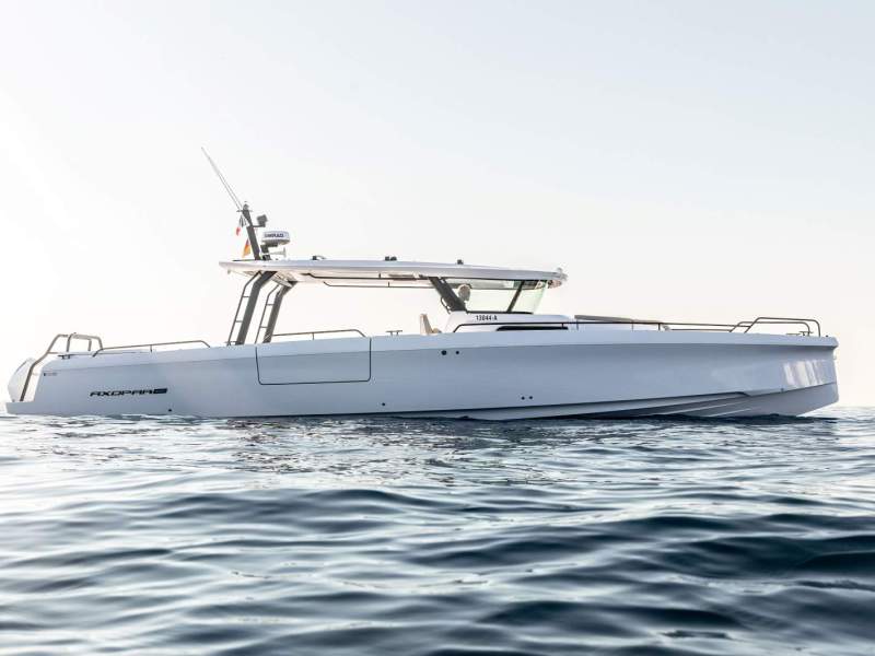 Axopar 45 Cross Top with BRABUS PERFORMANCE LINE - First in country.