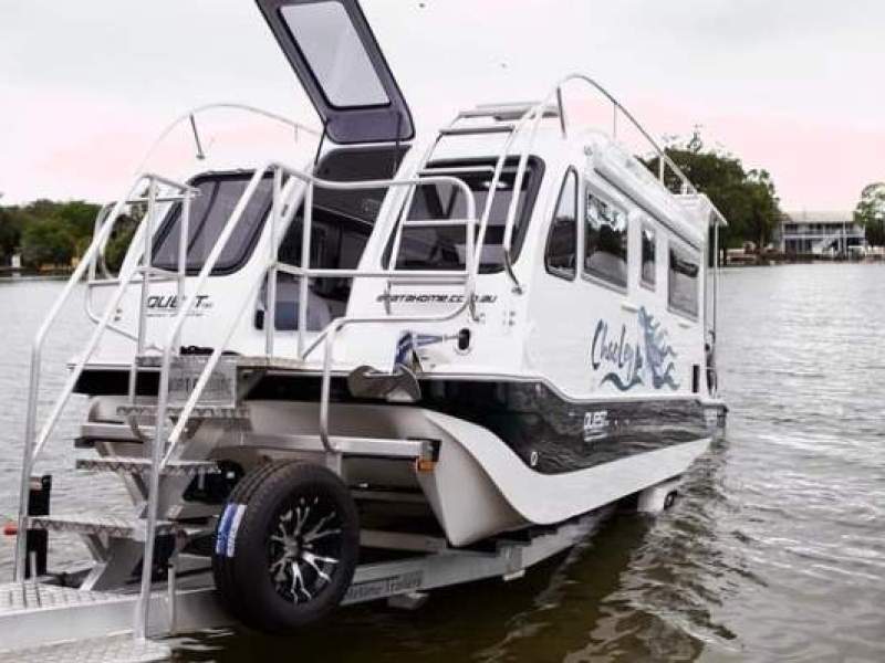 Boat-A-Home Quest 790 Trailerable cruiser