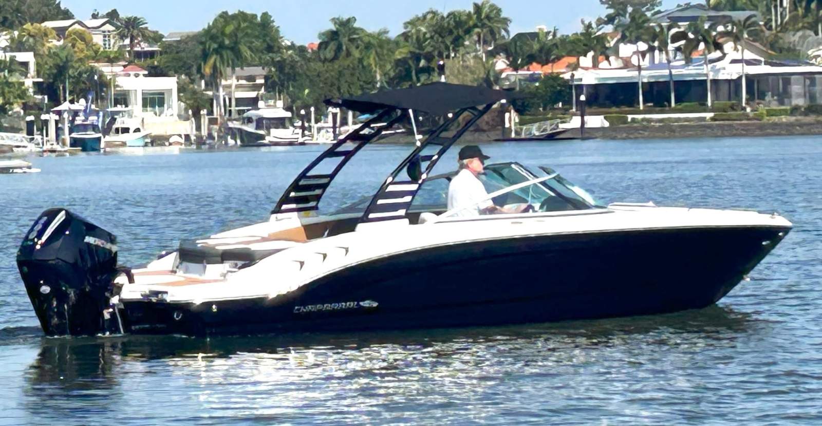 New Chaparral 21 SSI OB